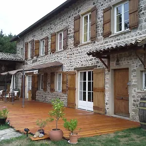 https://hameau-de-bonnevay.hotels-rhonealpes.com